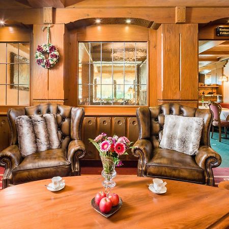 Hotel Krone Igelsberg フロイデンシュタット エクステリア 写真