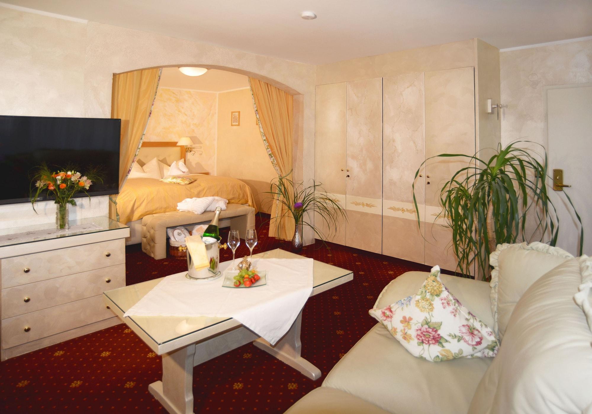 Hotel Krone Igelsberg フロイデンシュタット エクステリア 写真