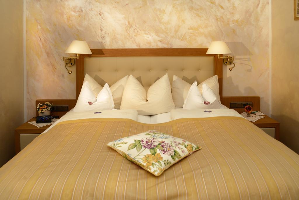 Hotel Krone Igelsberg フロイデンシュタット エクステリア 写真