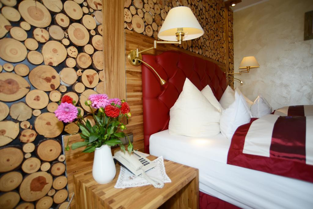 Hotel Krone Igelsberg フロイデンシュタット エクステリア 写真