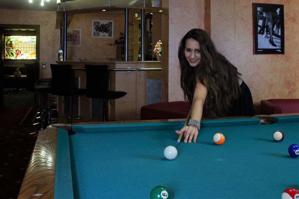 Hotel Krone Igelsberg フロイデンシュタット エクステリア 写真